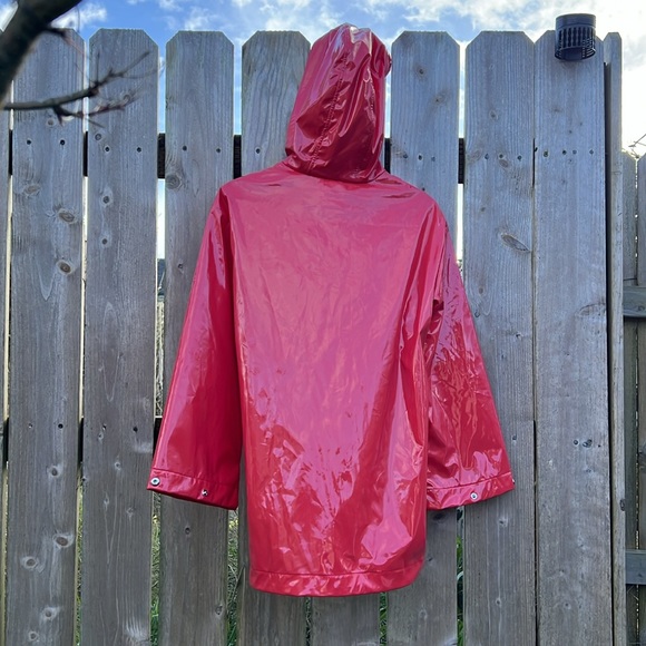 Women’s Red GAP XS Hooded Rain Jacket NWT - Picture 4 of 7
